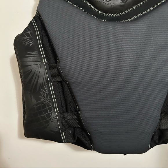 HYPERLITE WOMEN’S VEST USCG APPROVED BLACK GRAY MEDIUM CERTIFIED SAFETY MARINE - Picture 5 of 10